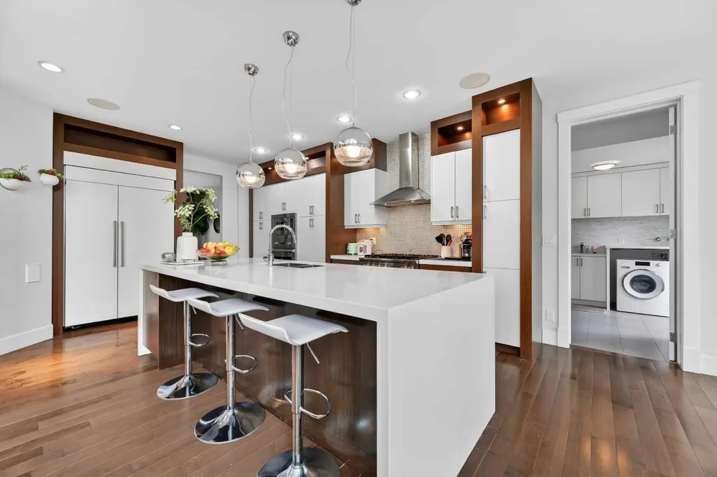 168 Posthill Drive SW Calgary AB T3H 0J1