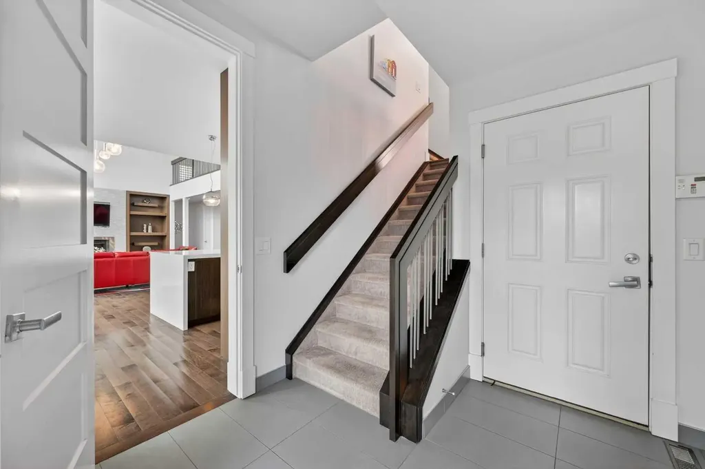 168 Posthill Drive SW Calgary AB T3H 0J1
