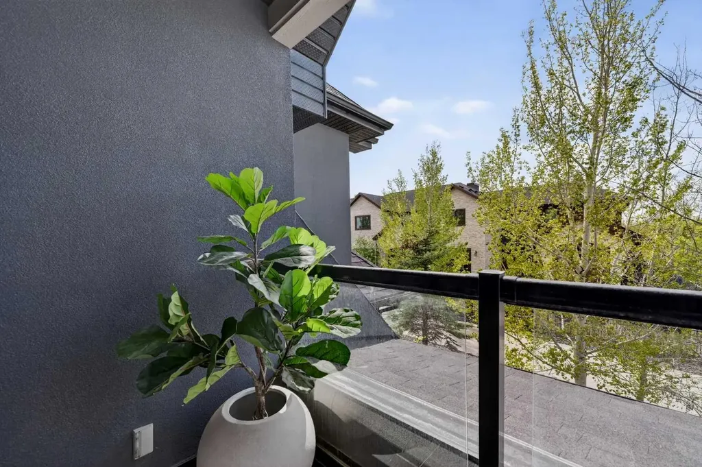 168 Posthill Drive SW Calgary AB T3H 0J1