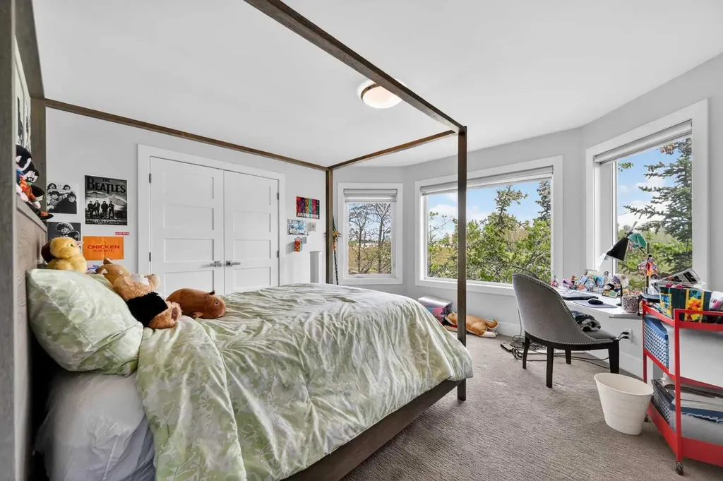 168 Posthill Drive SW Calgary AB T3H 0J1