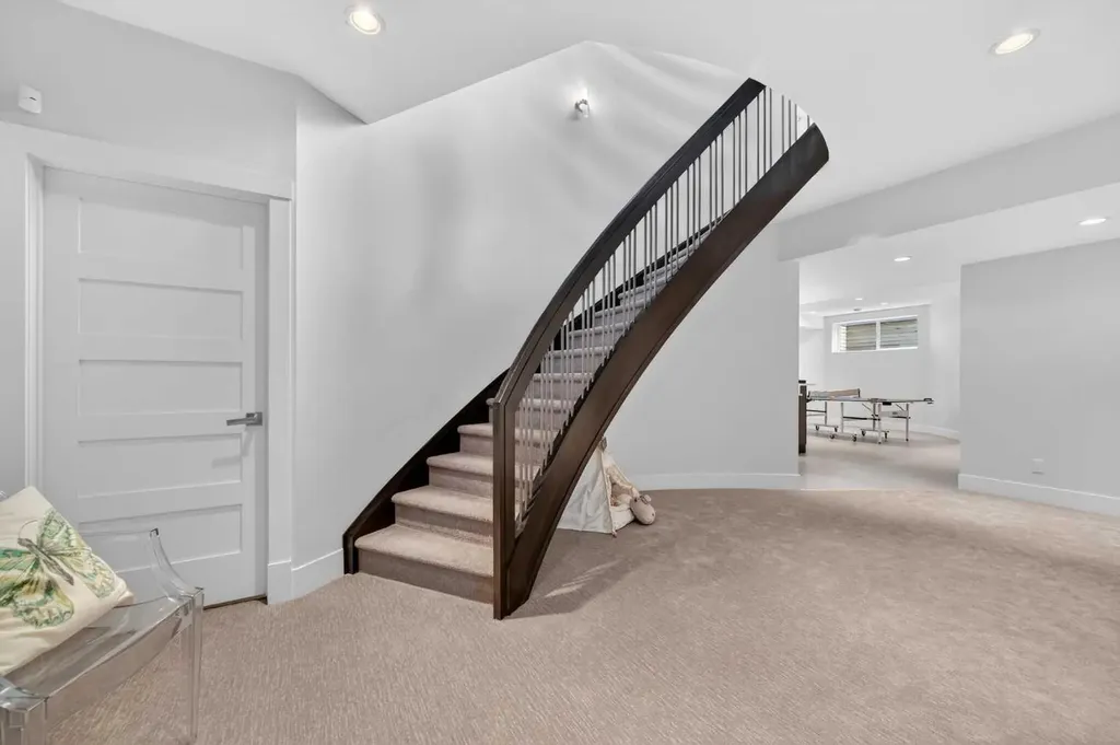 168 Posthill Drive SW Calgary AB T3H 0J1