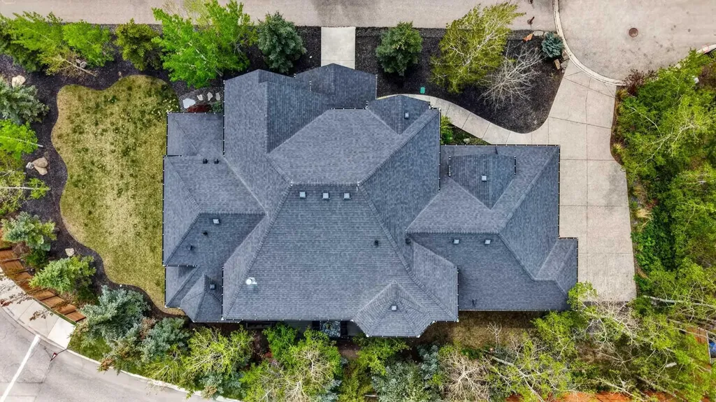168 Posthill Drive SW Calgary AB T3H 0J1