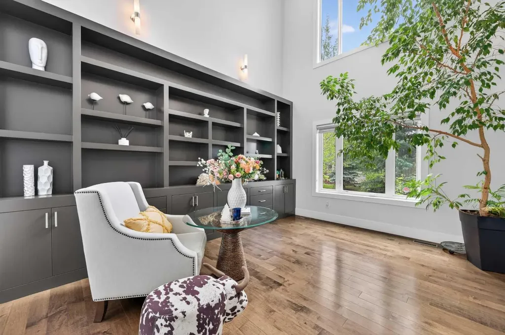 168 Posthill Drive SW Calgary AB T3H 0J1