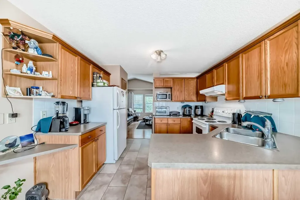 27 Covepark Drive NE Calgary AB T3K5T6