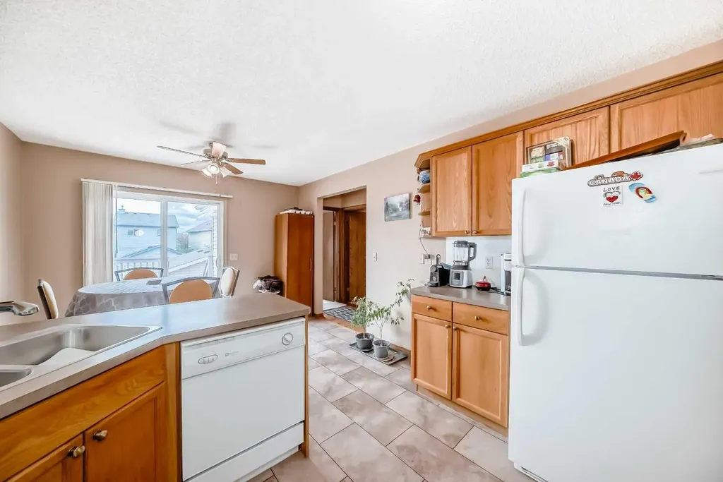 27 Covepark Drive NE Calgary AB T3K5T6