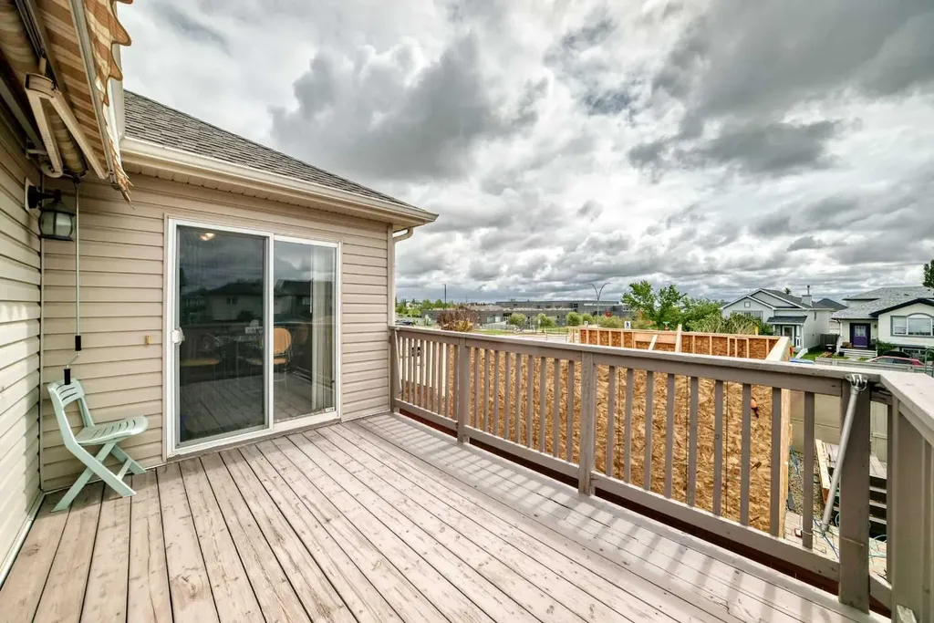 27 Covepark Drive NE Calgary AB T3K5T6