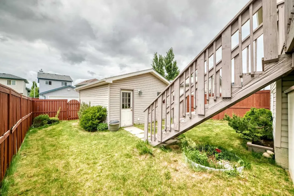 27 Covepark Drive NE Calgary AB T3K5T6