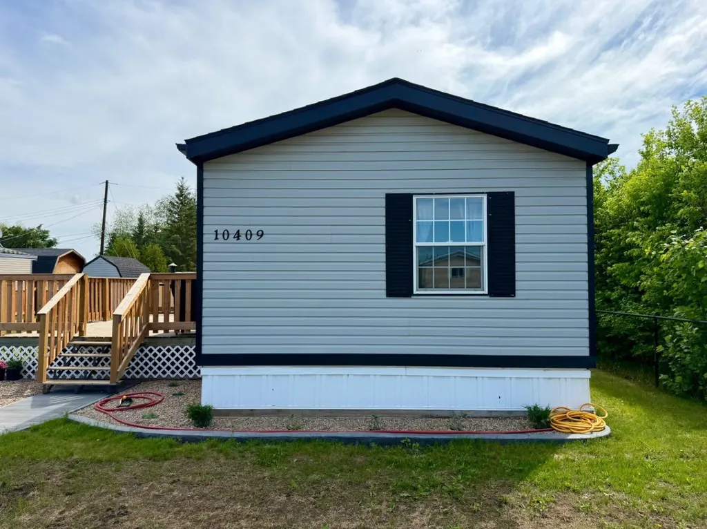 10409 Homestead Way La Crete AB T0H2H0
