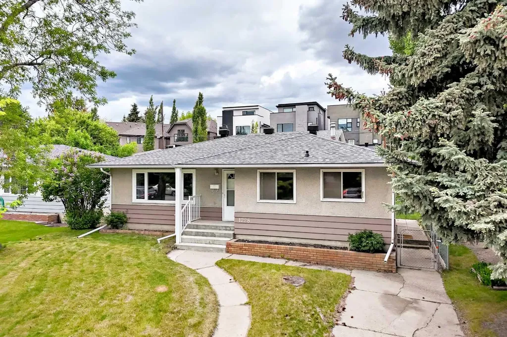 1228 Rosehill Drive NW Calgary AB T2K 1M1