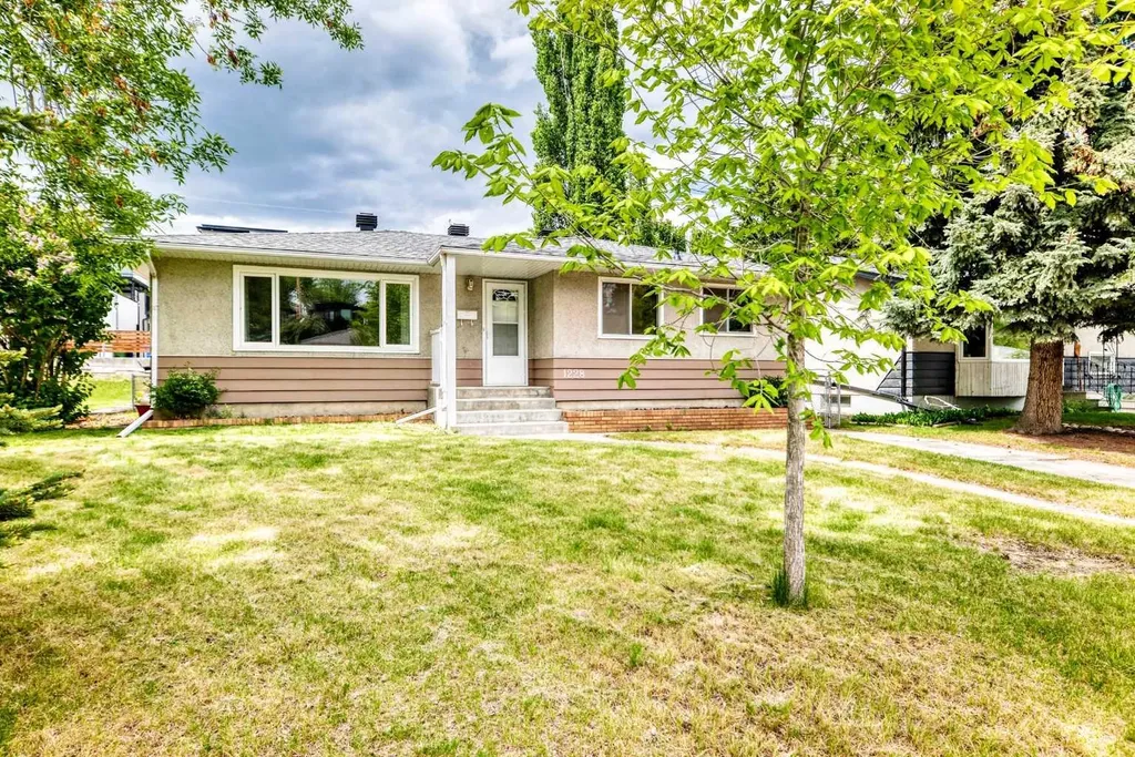 1228 Rosehill Drive NW Calgary AB T2K 1M1