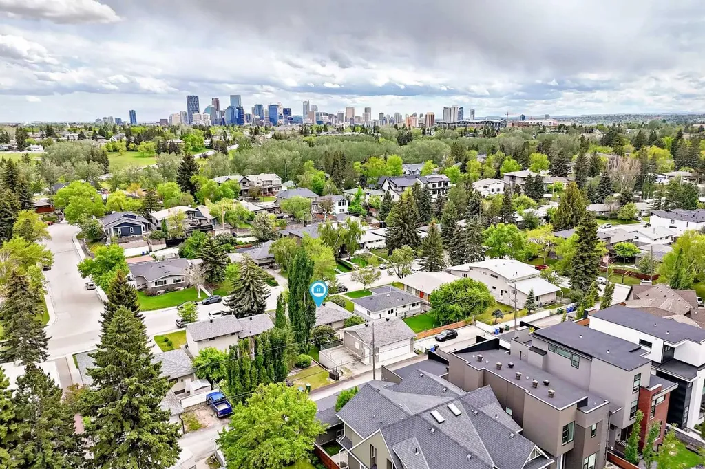 1228 Rosehill Drive NW Calgary AB T2K 1M1