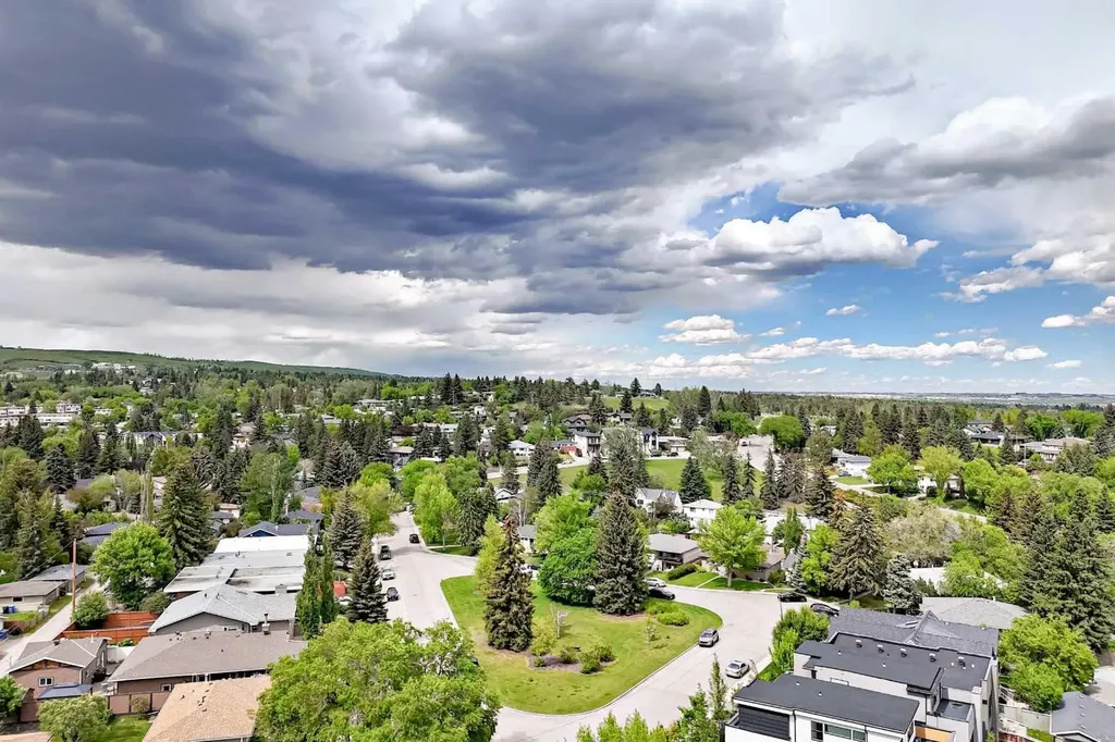 1228 Rosehill Drive NW Calgary AB T2K 1M1