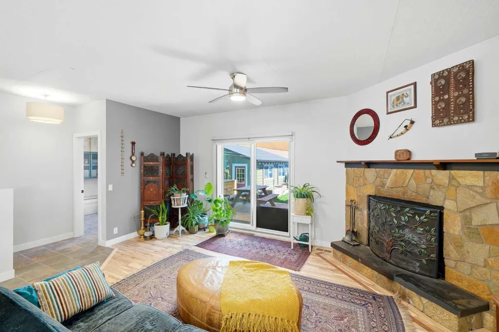 1409 Idaho Street Carstairs AB T0M 0N0