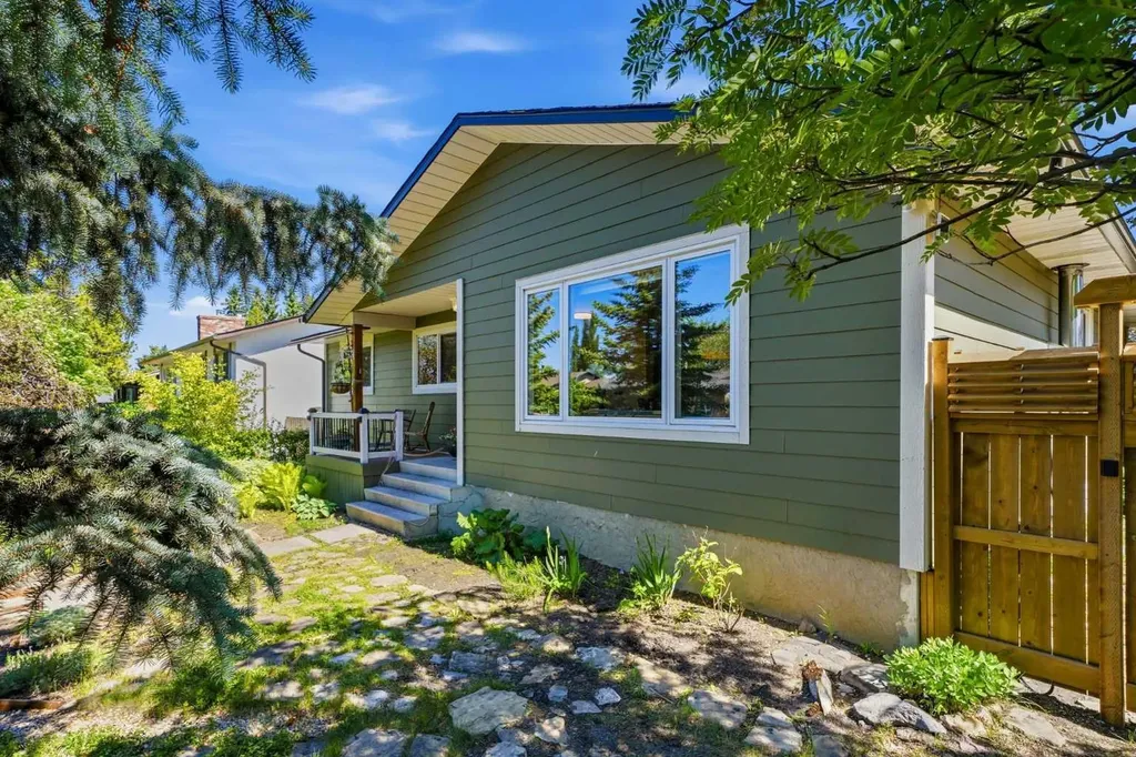 1409 Idaho Street Carstairs AB T0M 0N0