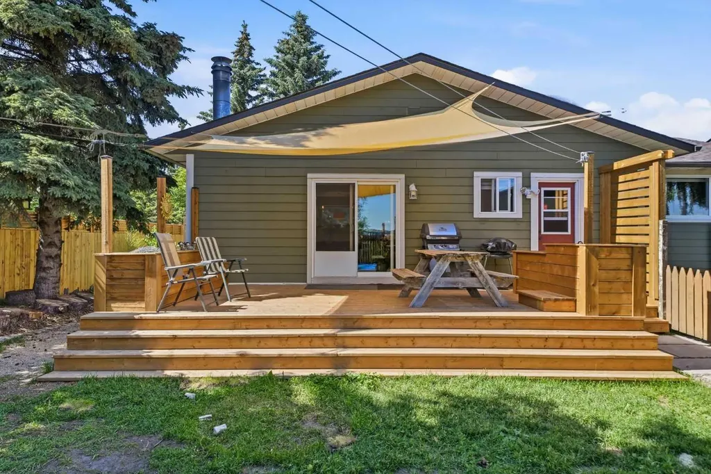 1409 Idaho Street Carstairs AB T0M 0N0