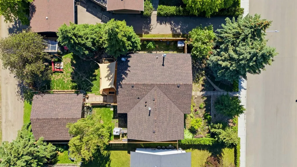 1409 Idaho Street Carstairs AB T0M 0N0