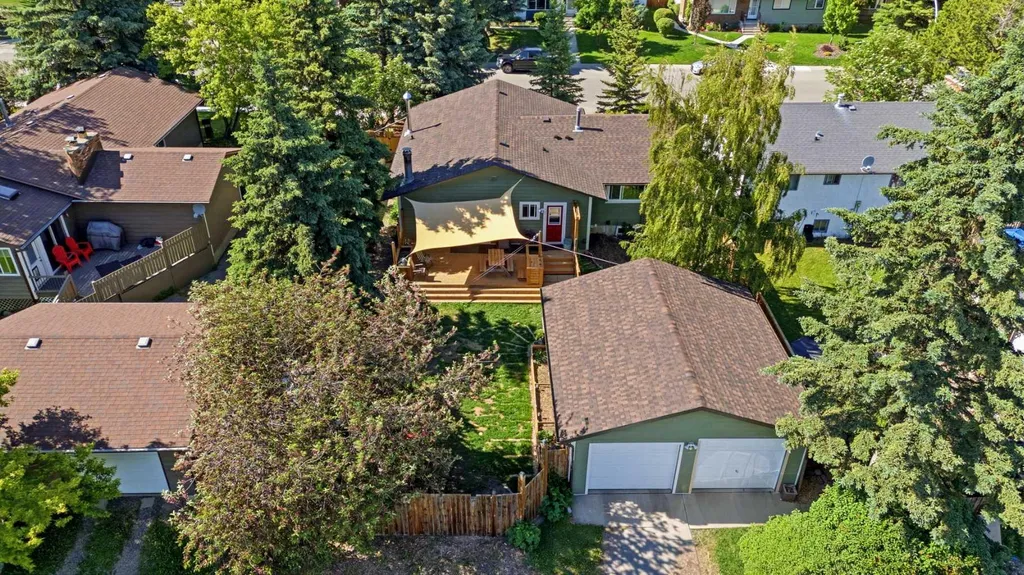 1409 Idaho Street Carstairs AB T0M 0N0