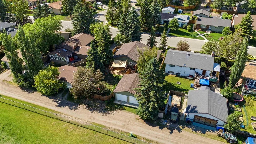 1409 Idaho Street Carstairs AB T0M 0N0