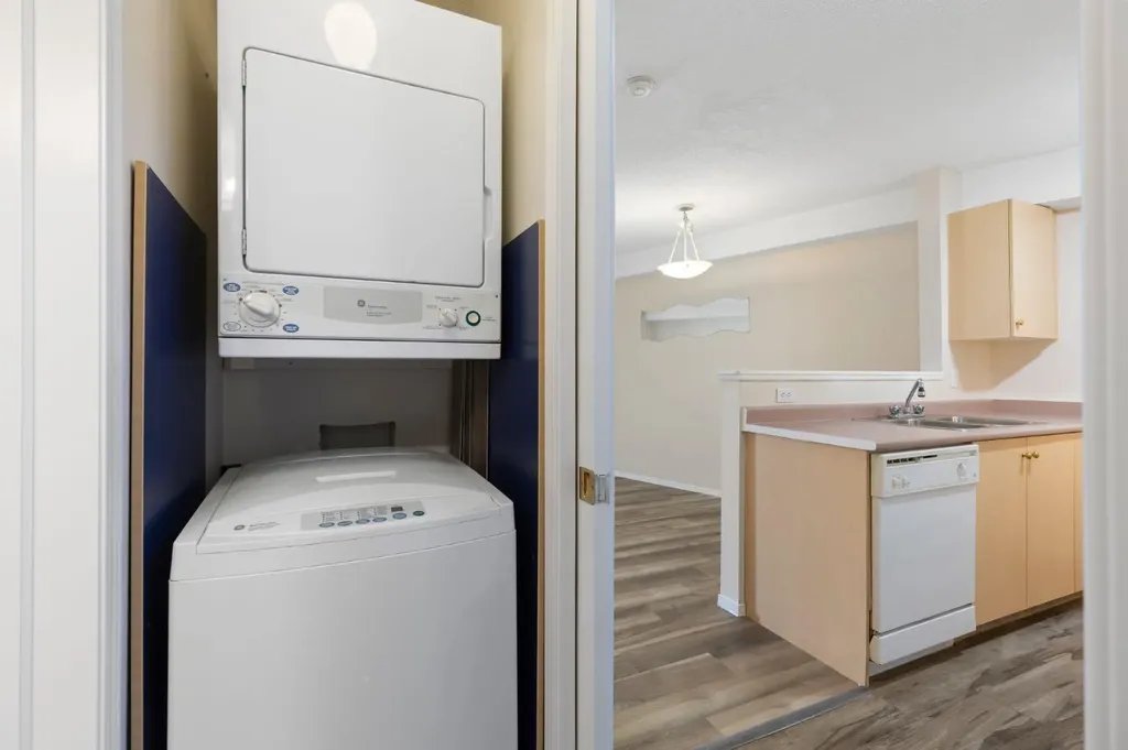 1620 70 Street SE Calgary AB T2A 7Z3