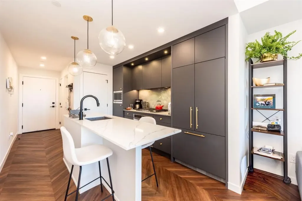 8505 Broadcast Avenue SW Calgary AB T3H6B5