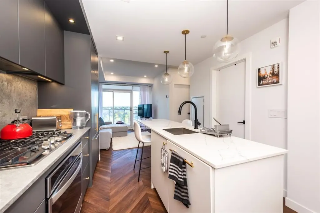8505 Broadcast Avenue SW Calgary AB T3H6B5