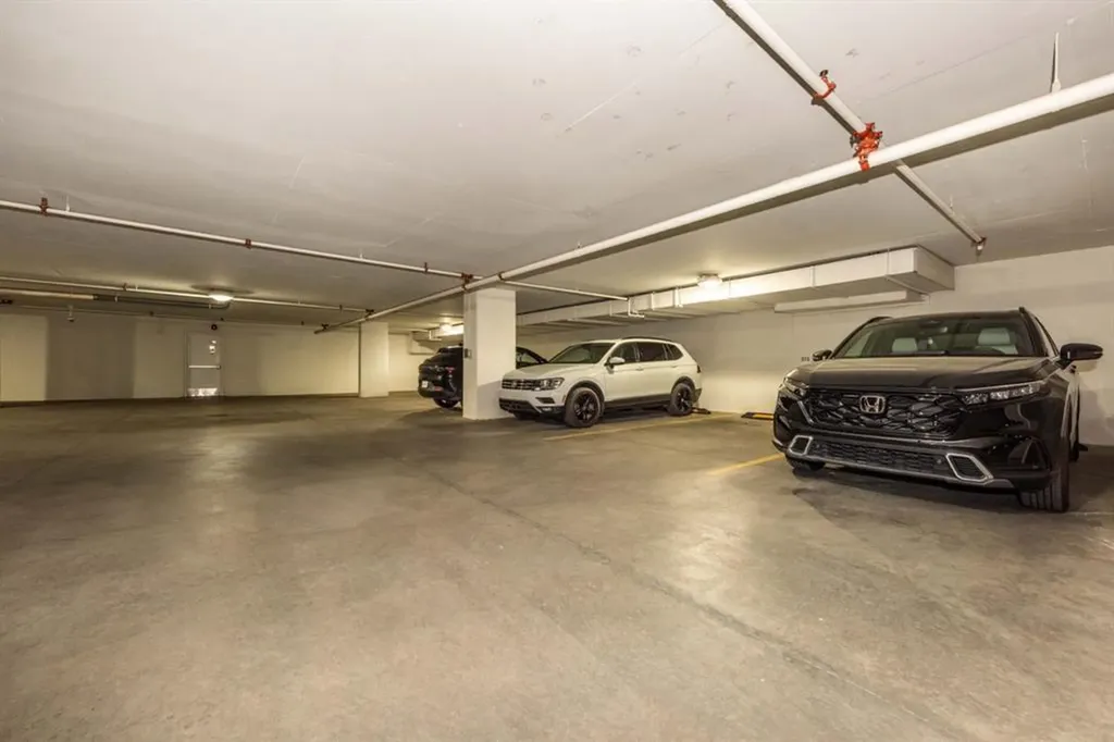 8505 Broadcast Avenue SW Calgary AB T3H6B5