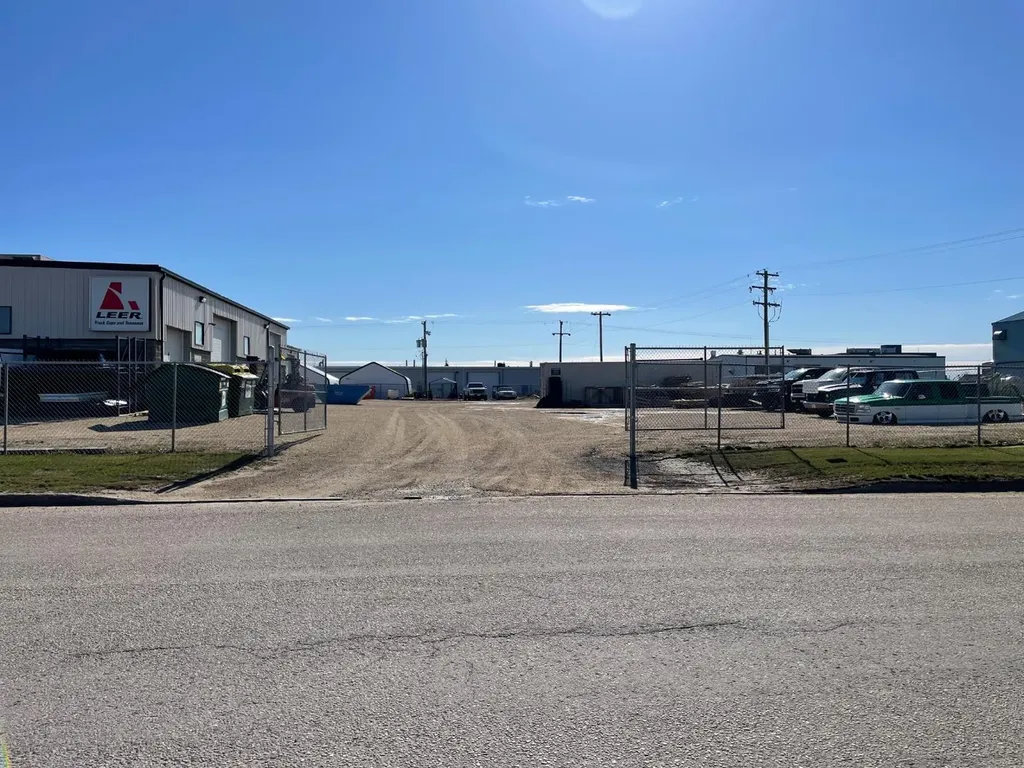 11231 97 Avenue Grande Prairie AB T8V 5B8