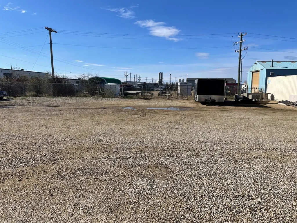 11231 97 Avenue Grande Prairie AB T8V 5B8