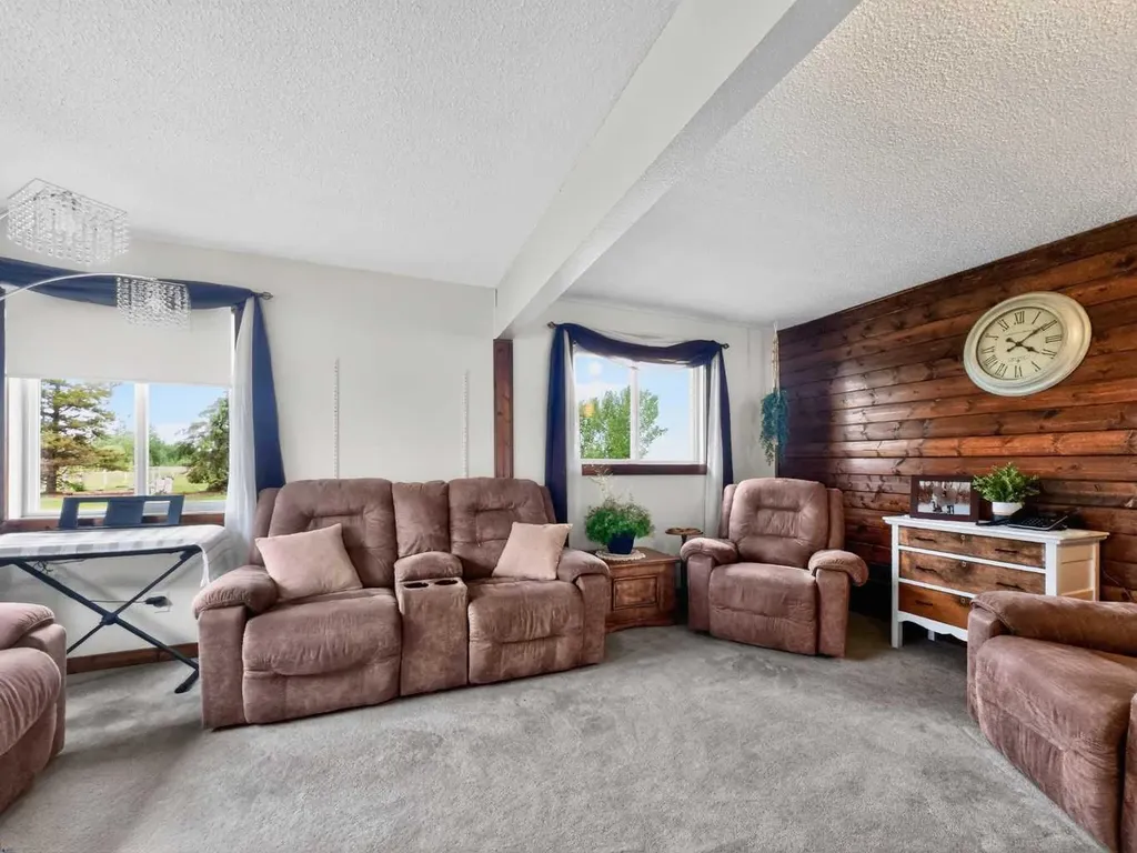 105373 Range Road 144 La Crete AB T0H2H0