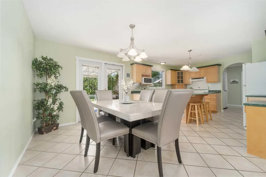 4612 50 Avenue Taber AB T1G 1G3