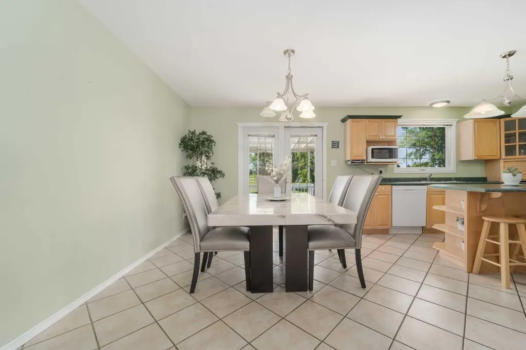 4612 50 Avenue Taber AB T1G 1G3