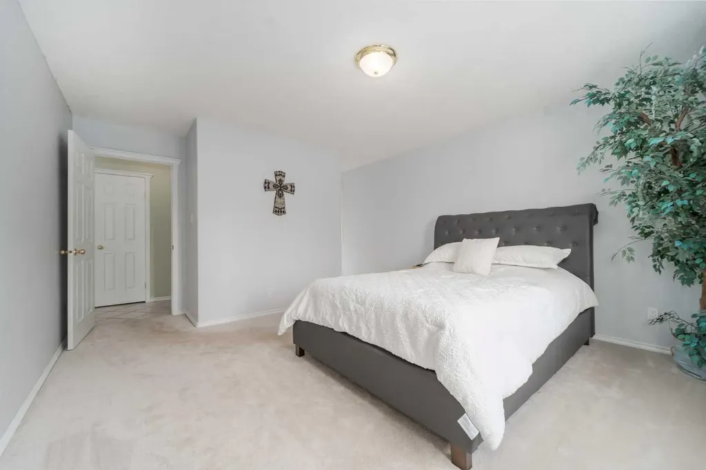 4612 50 Avenue Taber AB T1G 1G3