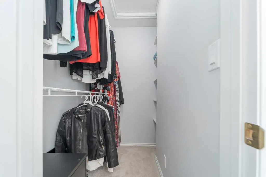 4612 50 Avenue Taber AB T1G 1G3