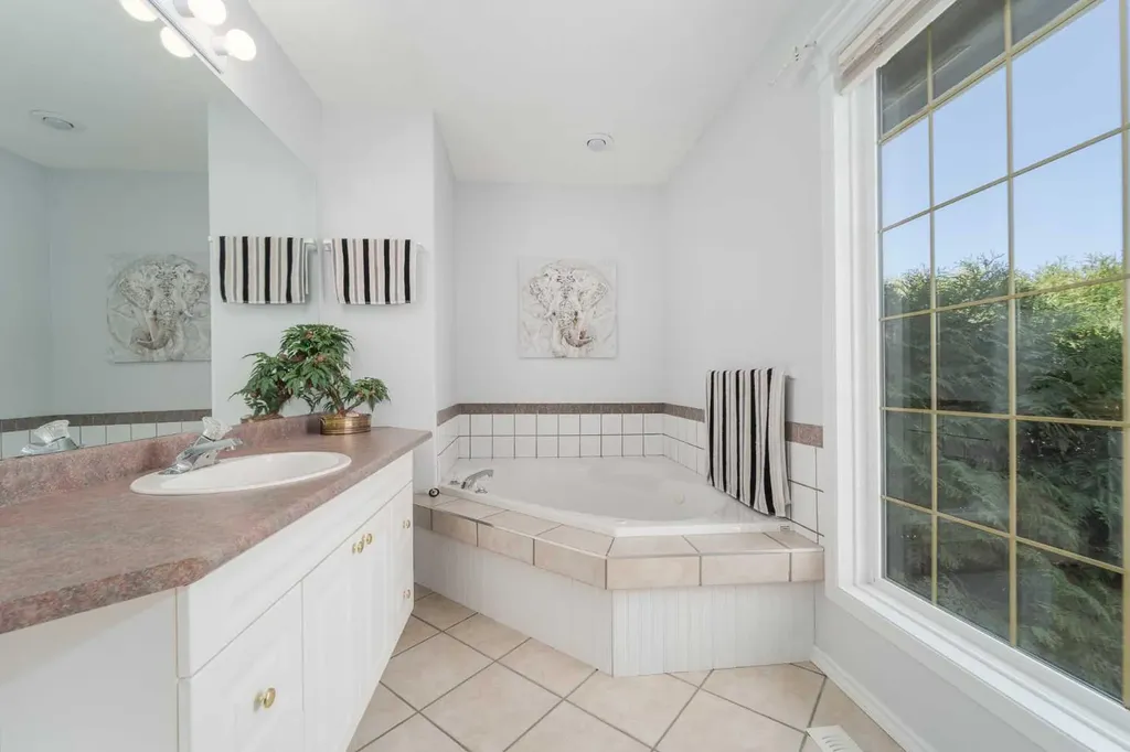 4612 50 Avenue Taber AB T1G 1G3