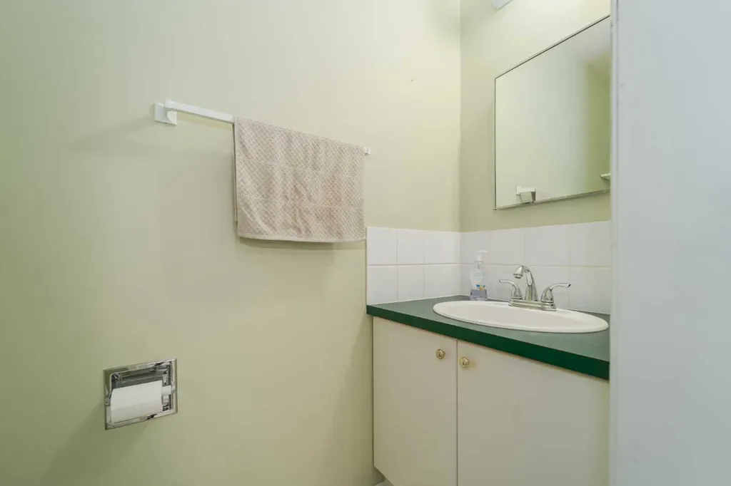 4612 50 Avenue Taber AB T1G 1G3