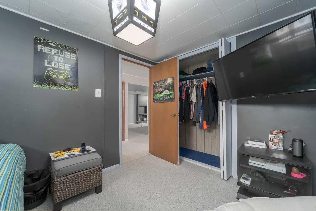 4612 50 Avenue Taber AB T1G 1G3