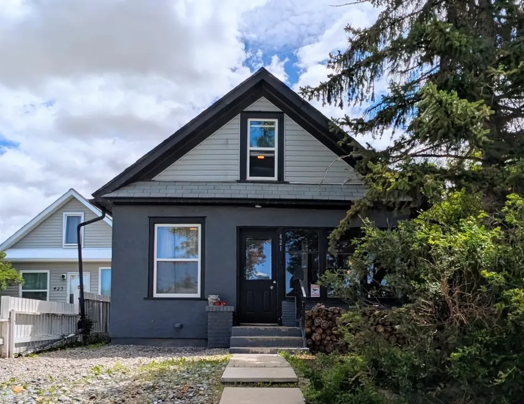 421 12 Street N Lethbridge AB T1H 2G6