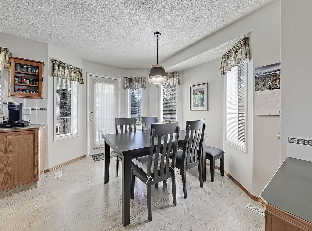 104 Riverside Place NW High River AB T1V 1X3