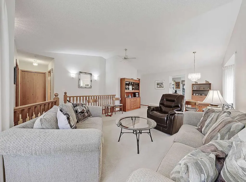 104 Riverside Place NW High River AB T1V 1X3