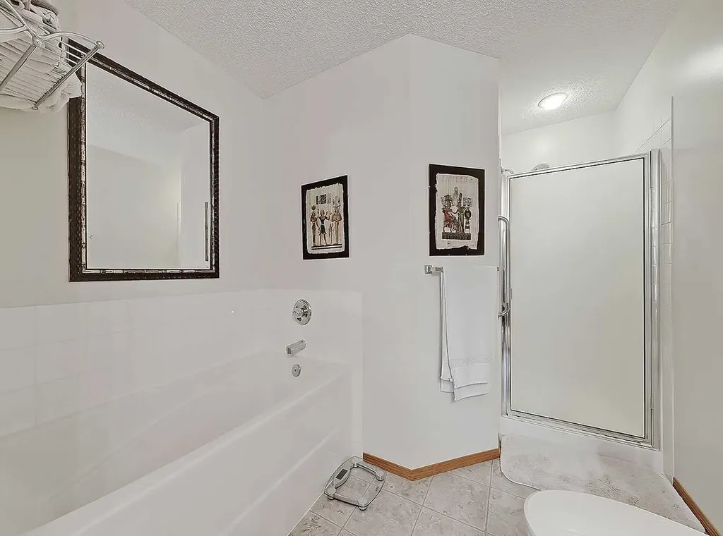104 Riverside Place NW High River AB T1V 1X3