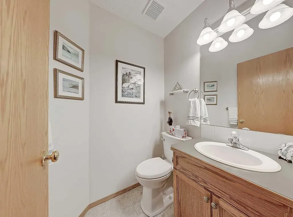 104 Riverside Place NW High River AB T1V 1X3