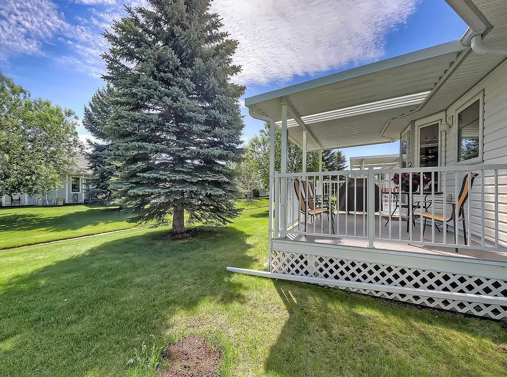 104 Riverside Place NW High River AB T1V 1X3