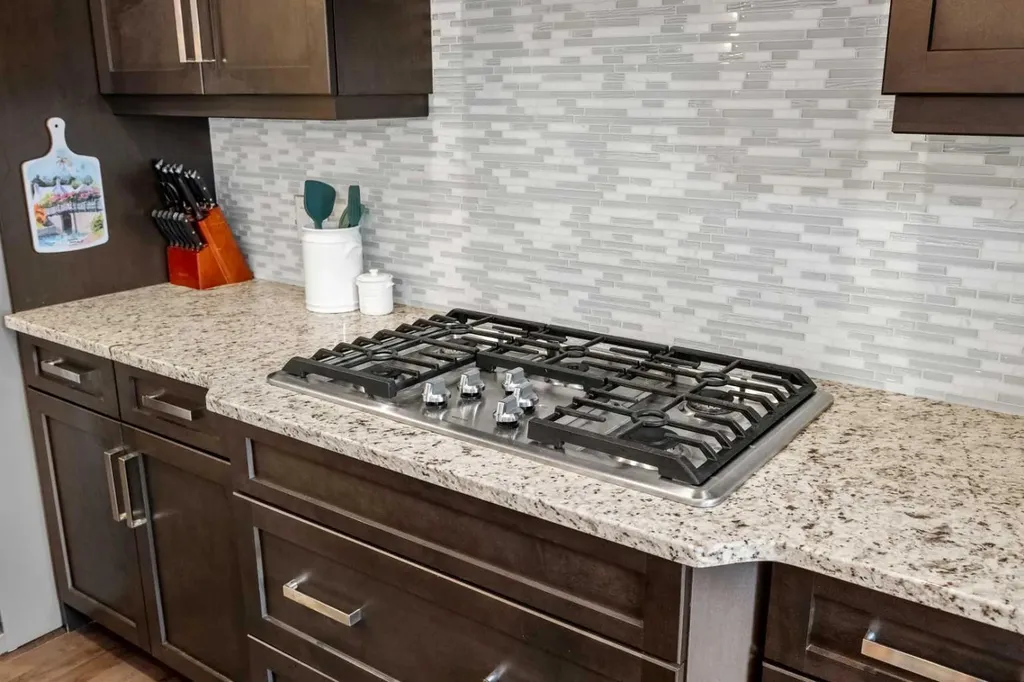 529 30 Avenue NW Calgary AB T2M 2N7