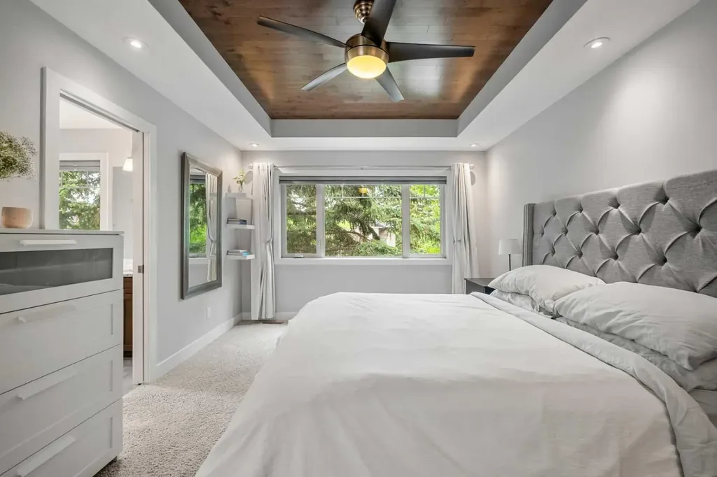 529 30 Avenue NW Calgary AB T2M 2N7