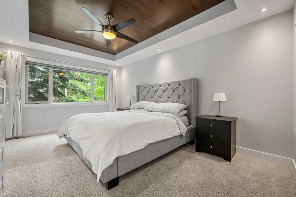 529 30 Avenue NW Calgary AB T2M 2N7