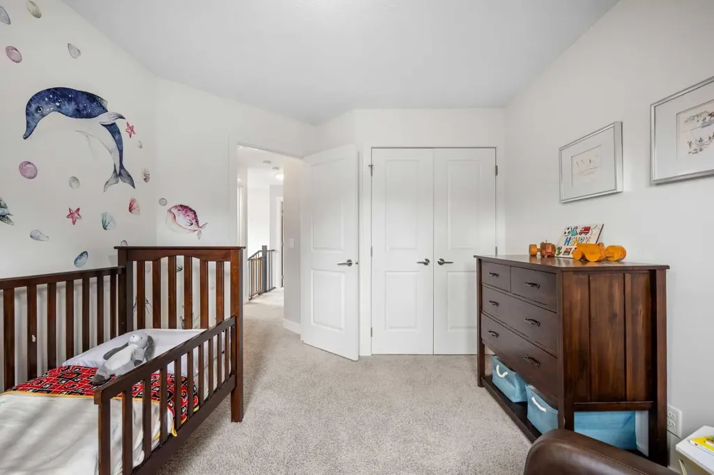 529 30 Avenue NW Calgary AB T2M 2N7