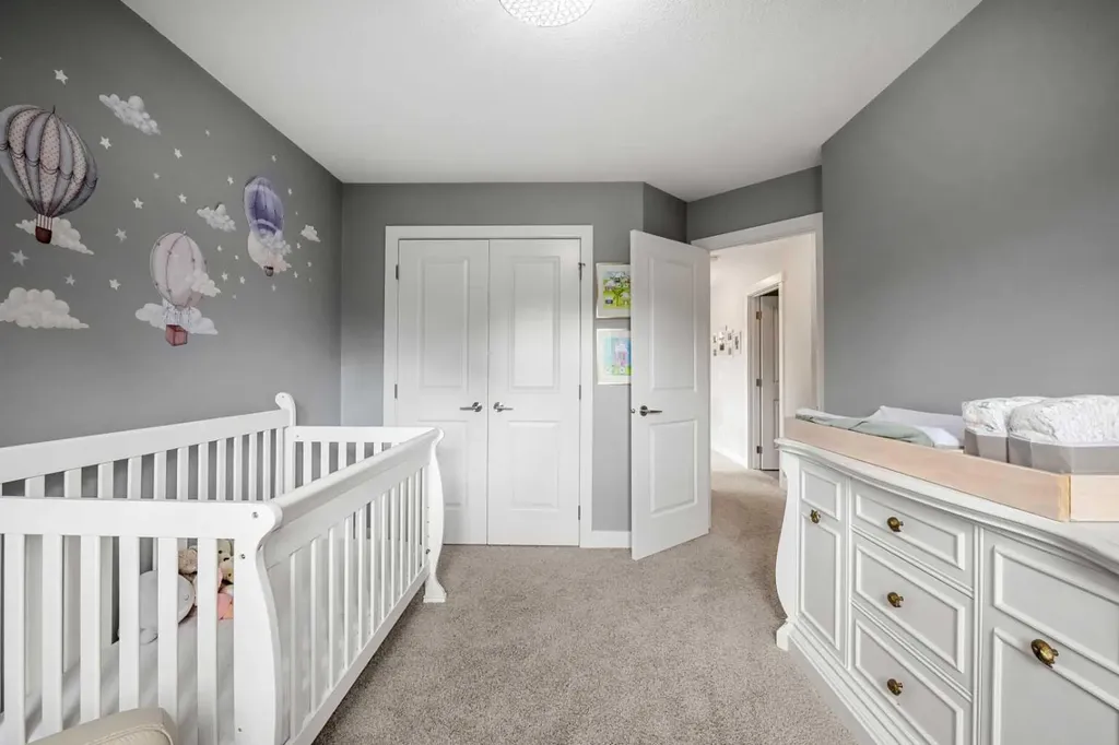 529 30 Avenue NW Calgary AB T2M 2N7