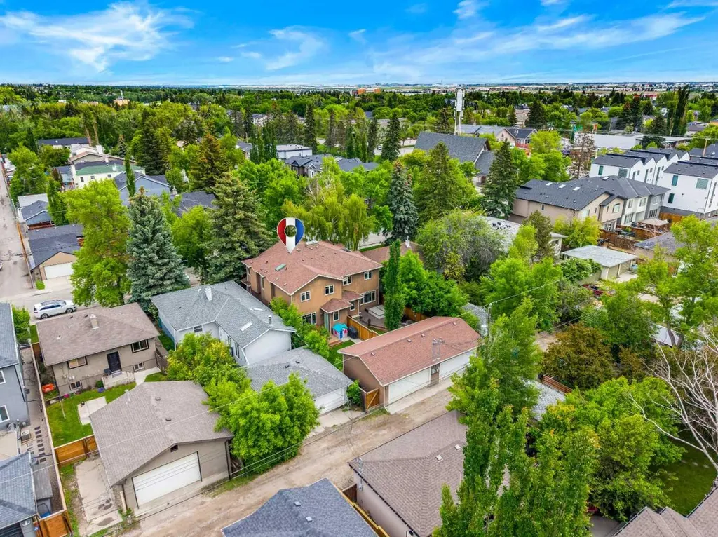 529 30 Avenue NW Calgary AB T2M 2N7
