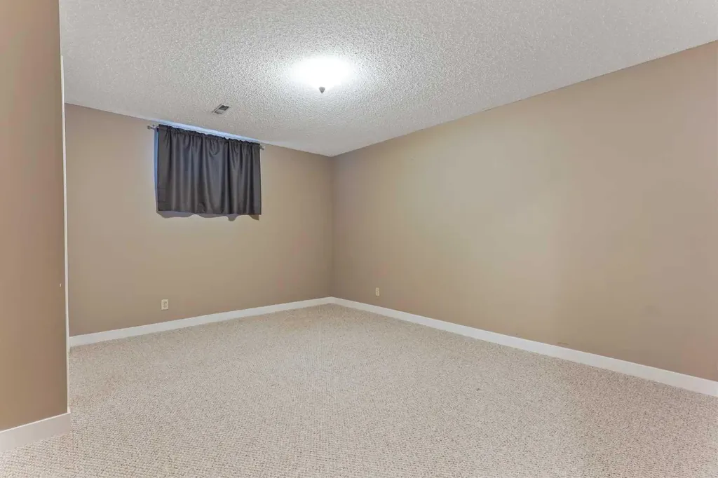 416 7 Street N Picture Butte AB T0K 1V0