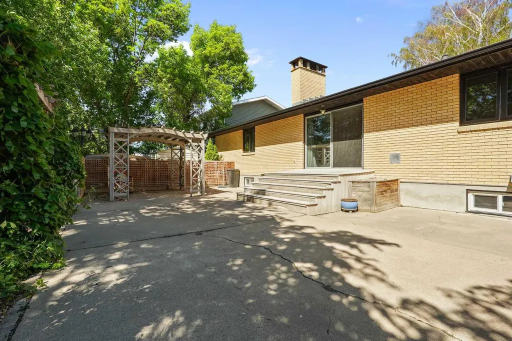 416 7 Street N Picture Butte AB T0K 1V0